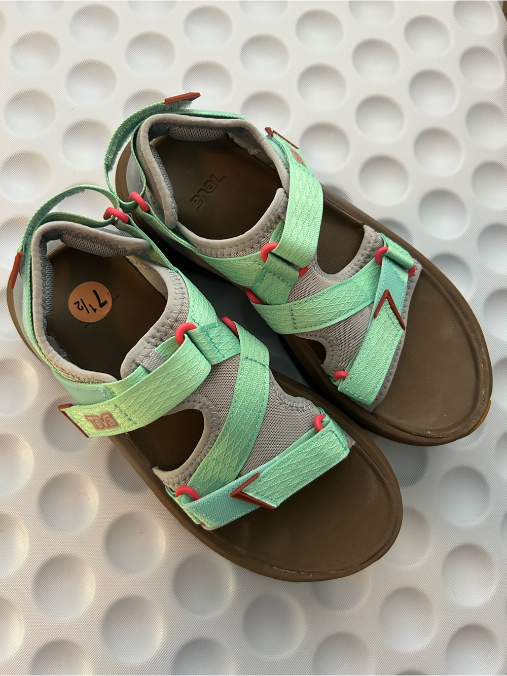 Aventrail Trail Running Sandal Teva size Women’s 7.5